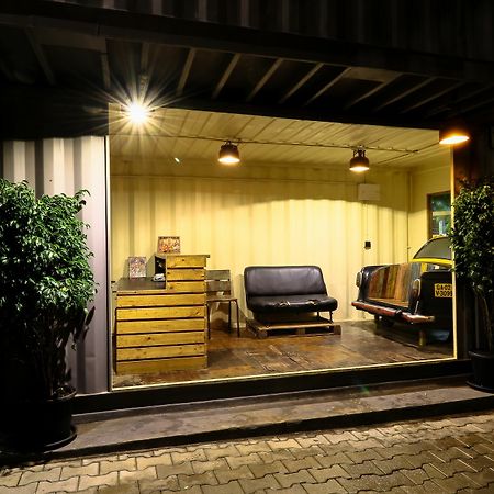 Beach Box Hotel Baga Gosavvy Collection Exteriör bild
