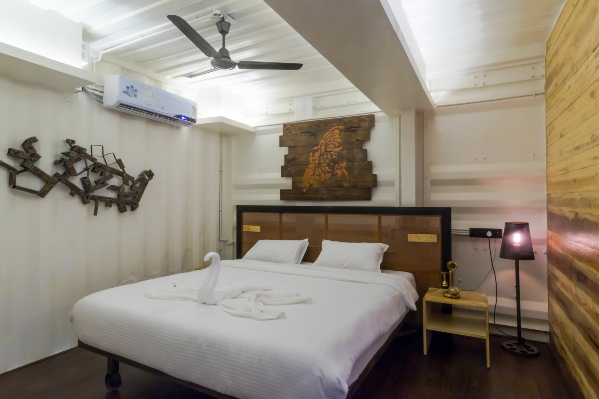 Beach Box Hotel Baga Gosavvy Collection Exteriör bild