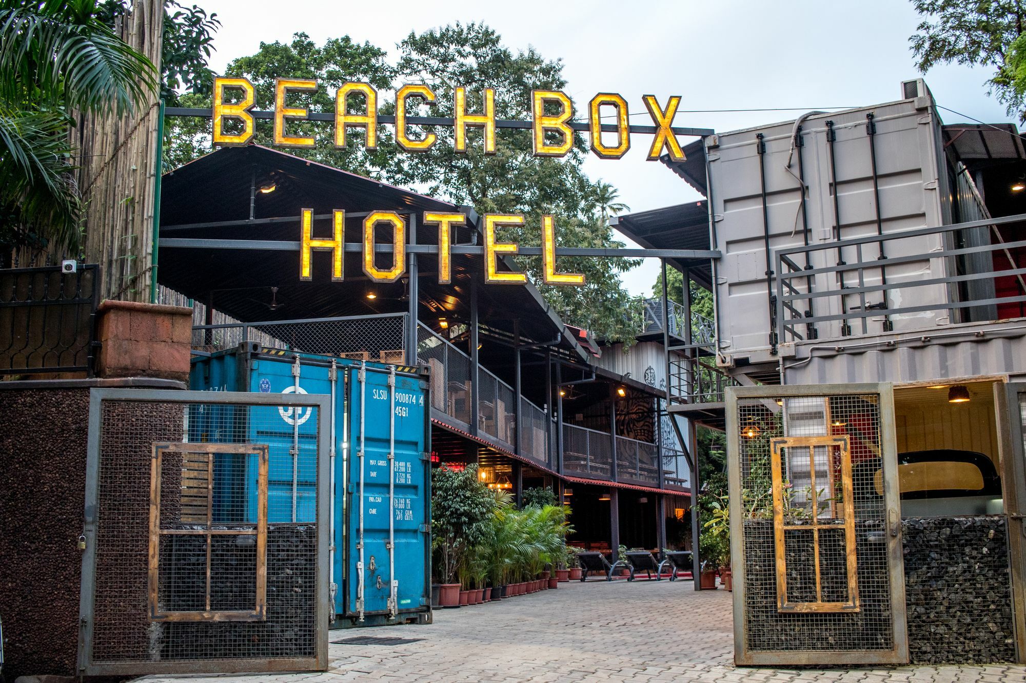 Beach Box Hotel Baga Gosavvy Collection Exteriör bild